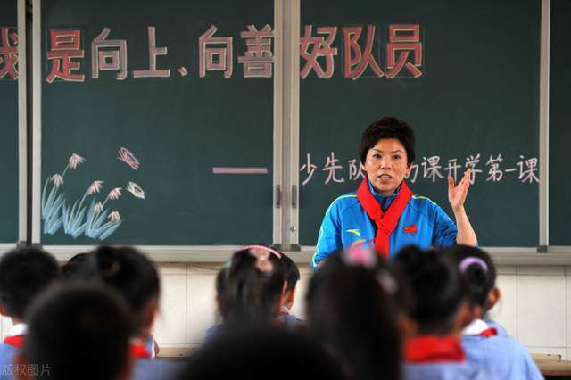 德国天空体育报道，多特蒙德后卫聚勒对于自己在球队的处境感到不满。